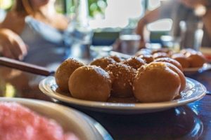 crete food tours - lukumades | GreeceFoodies