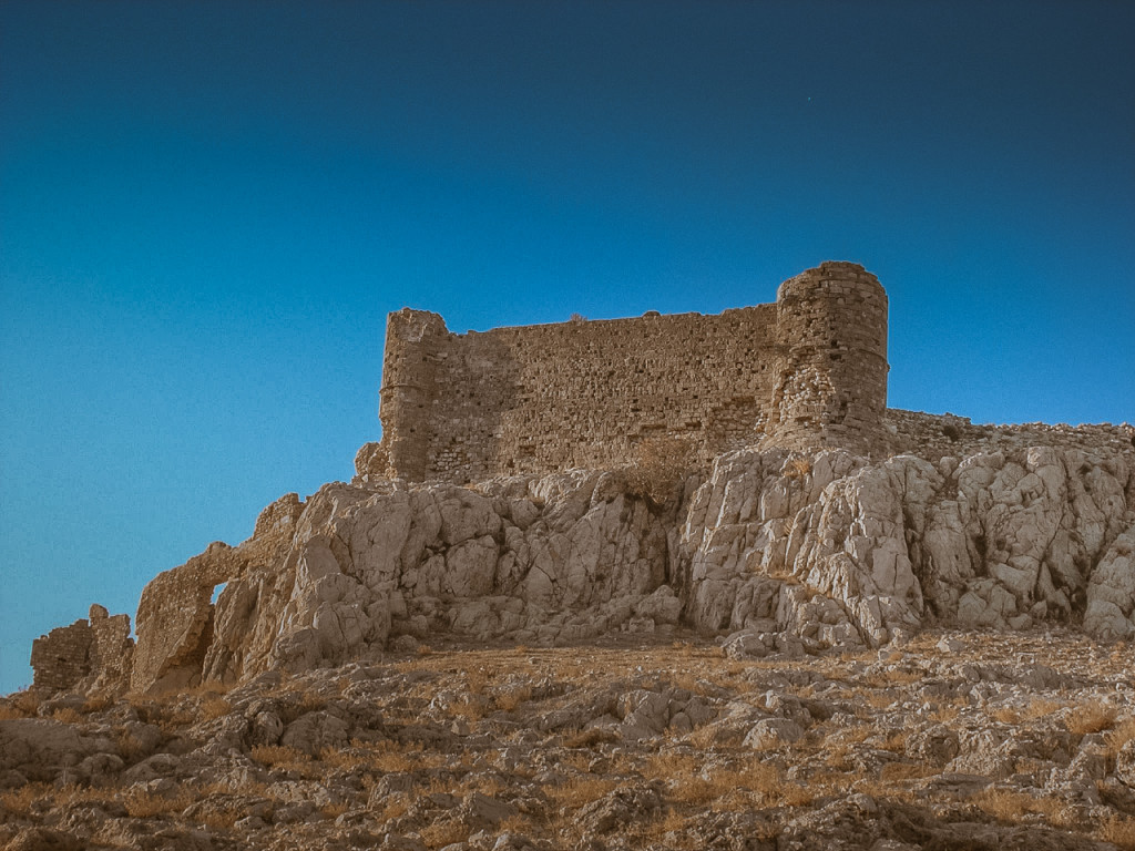 feraklos castle | GreeceFoodies