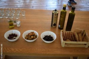 greek olive oil | GreeceFoodies